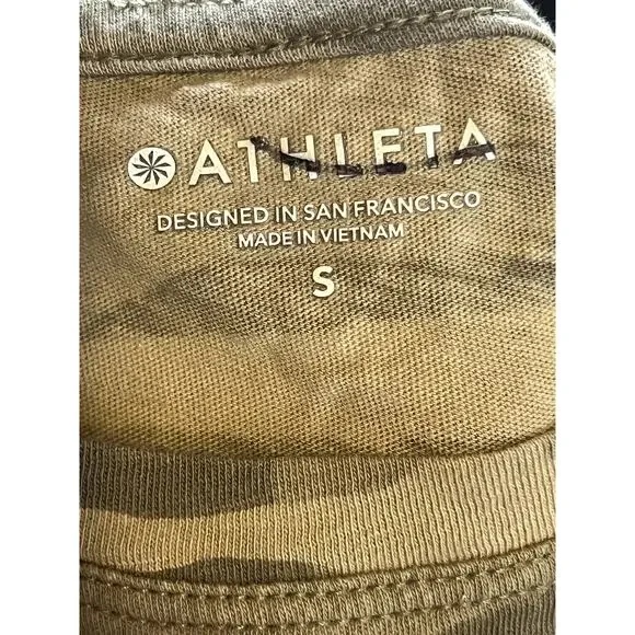Athleta Green Camo Camouflage T-Shirt Crew Neck Short Cap Sleeve Women's Sz S - Picture 8 of 8